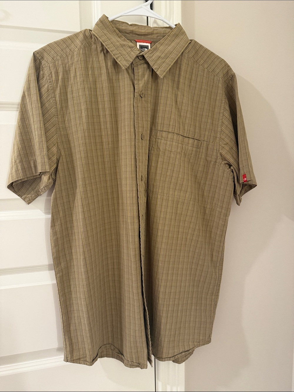 The North Face Men's Short-Sleeve Button-Down Shirt in Olive/Tan Plaid